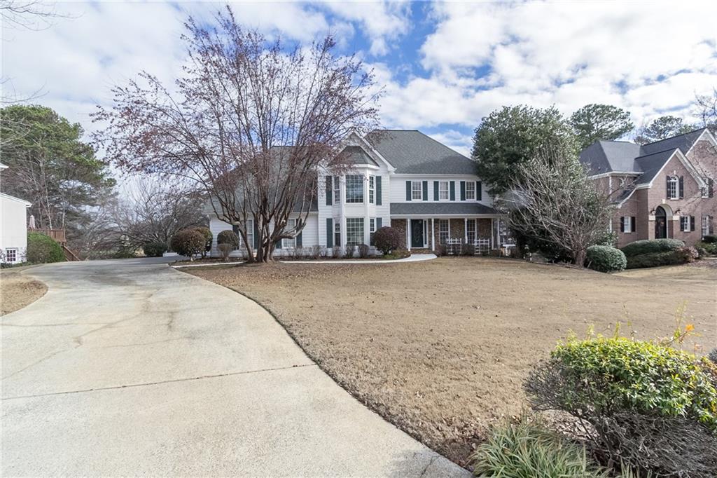 525 Clubfield Dr., Roswell, GA 30075