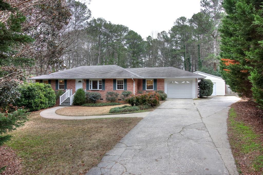 2150 Clearwater Dr., Marietta, GA 30067