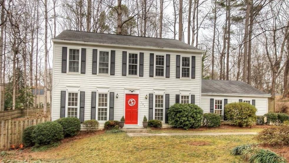 305 Lamplighter Ln., Marietta, GA 30067