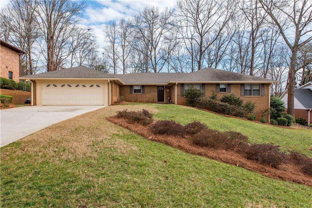 5323 Saffron Dr., Dunwoody, GA 30338
