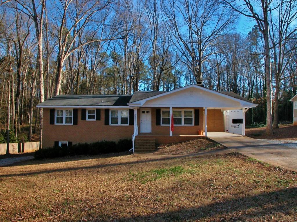 979 Honeysuckle Tr., Winder, GA 30680
