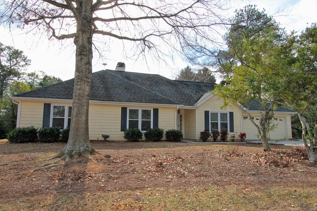 3031 Lakecrest Dr., Dacula, GA 30019