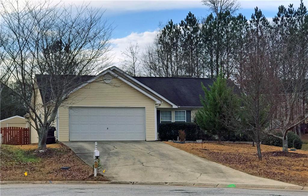 7328 Bramble Oak Dr., Douglasville, GA 30134