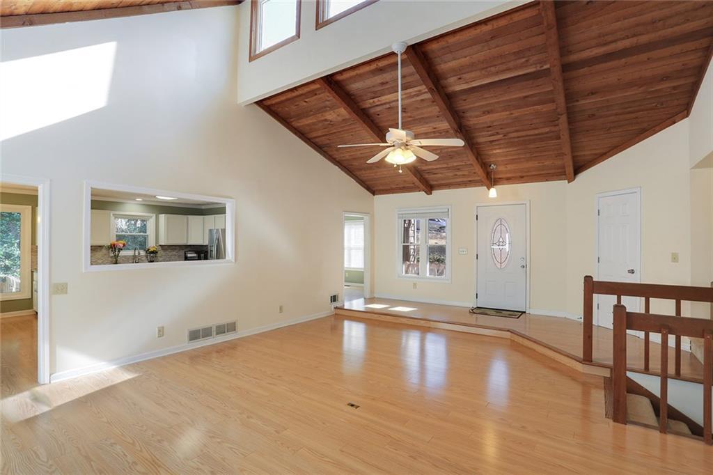 1870 Branch Valley Dr., Roswell, GA 30076