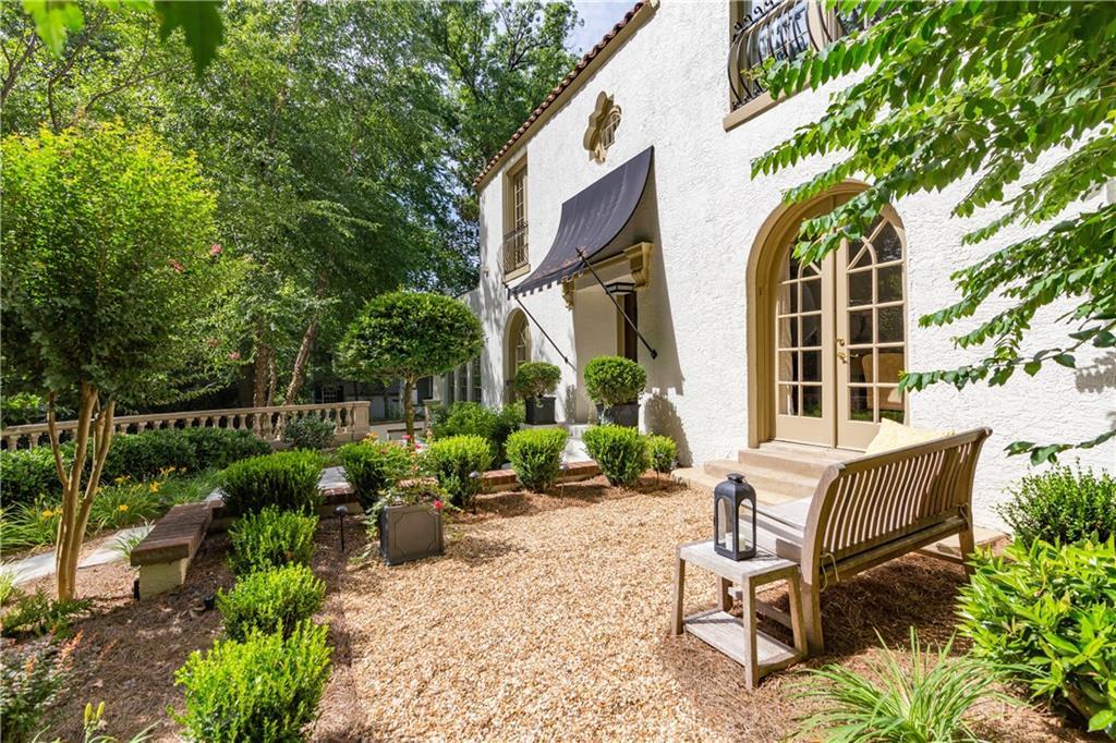 2512 Habersham Rd., Atlanta, GA 30305