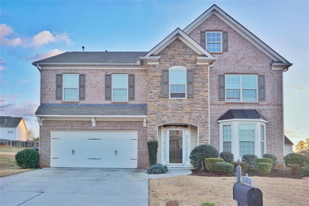 880 Stonehaven Rd., Atlanta, GA 30331