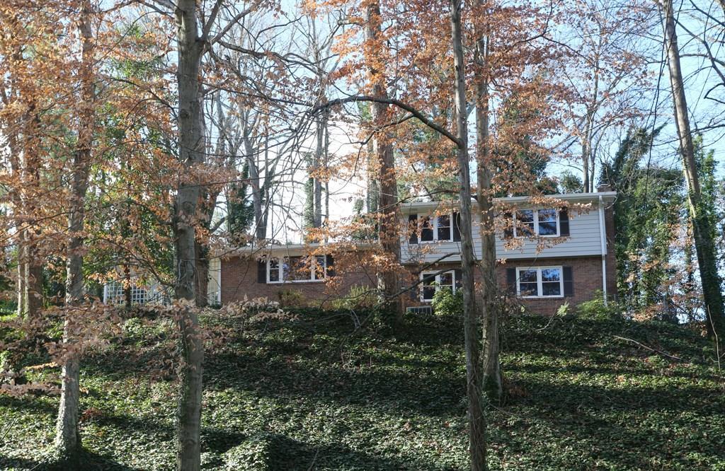 307 Tall Oaks Dr., Sandy Springs, GA 30342