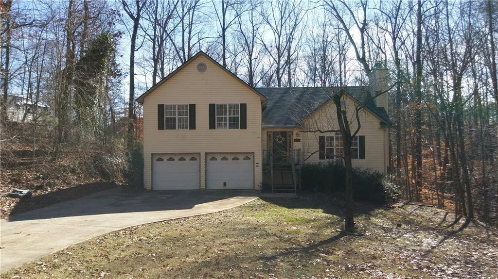 3353 Country Ln., Gainesville, GA 30506
