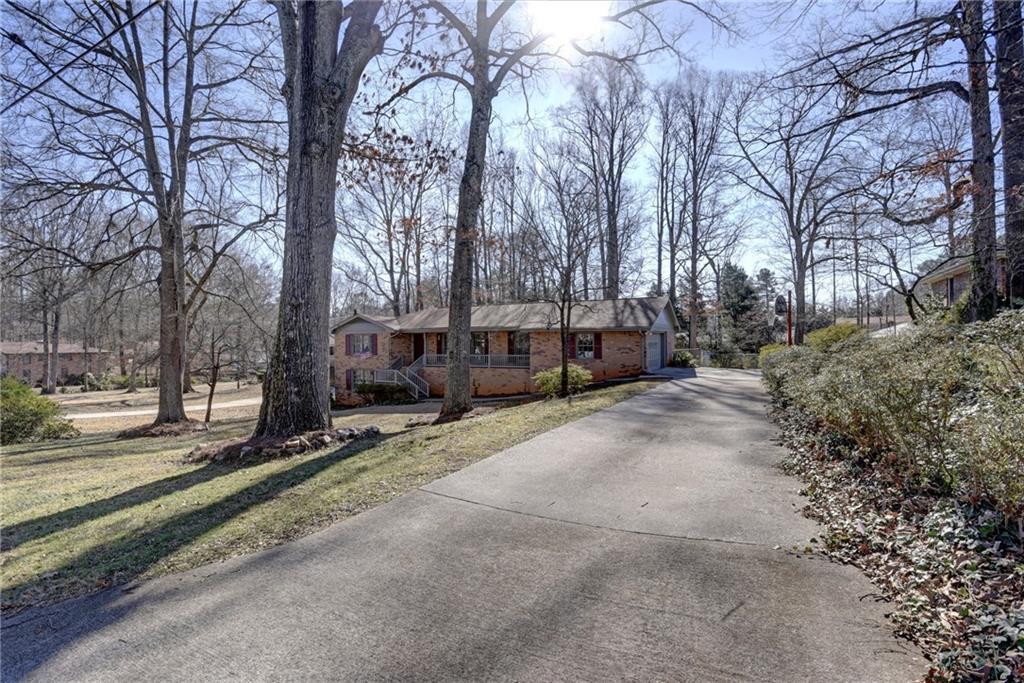 374 Lynhurst Rd., Smyrna, GA 30082