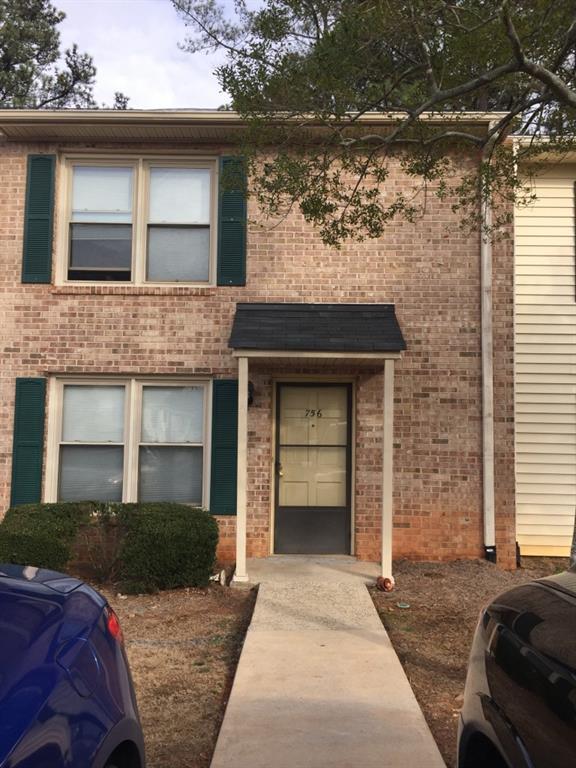 756 Longleaf Dr., Lawrenceville, GA 30046
