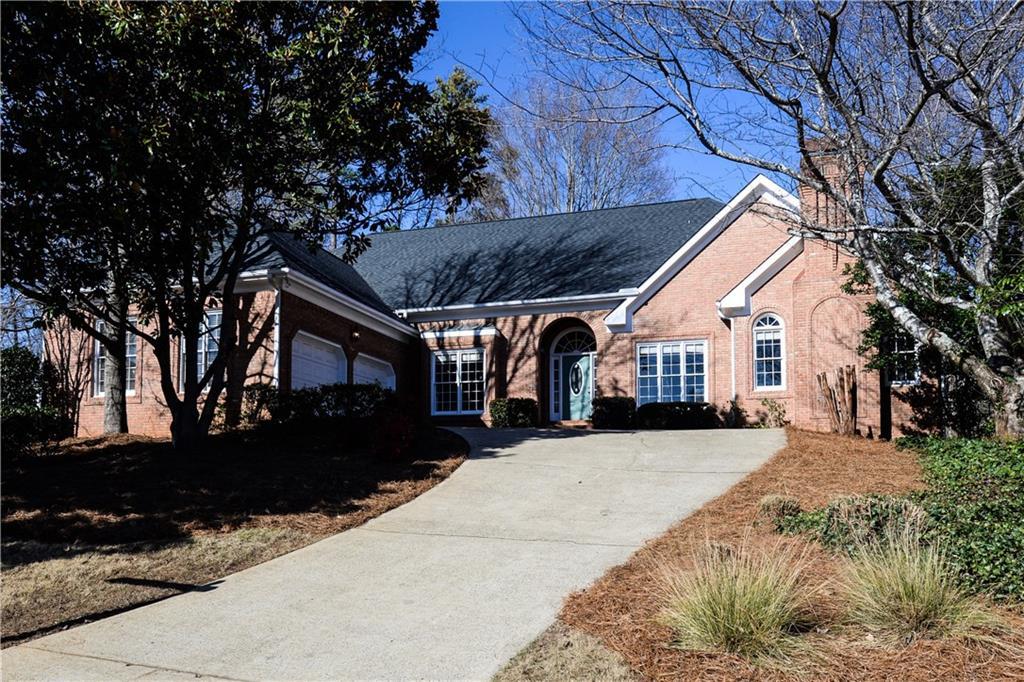 3333 Aylesbury Ct., Roswell, GA 30075