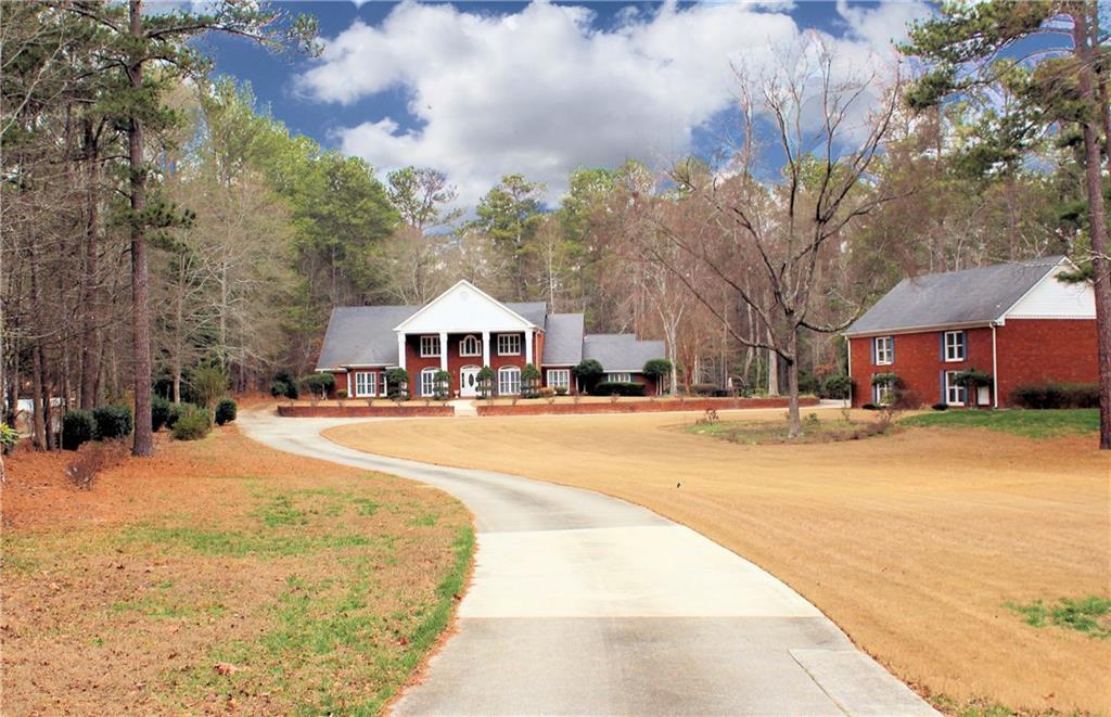 2461 Temple Johnson Rd., Snellville, GA 30078