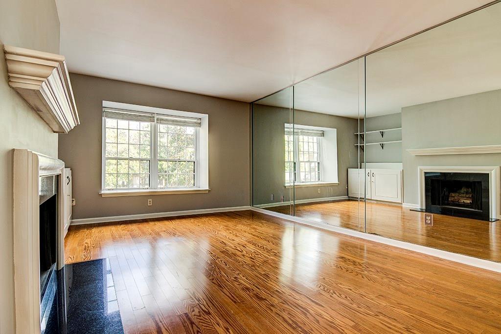 139 Woodmere Sq. #-, Atlanta, GA 30327