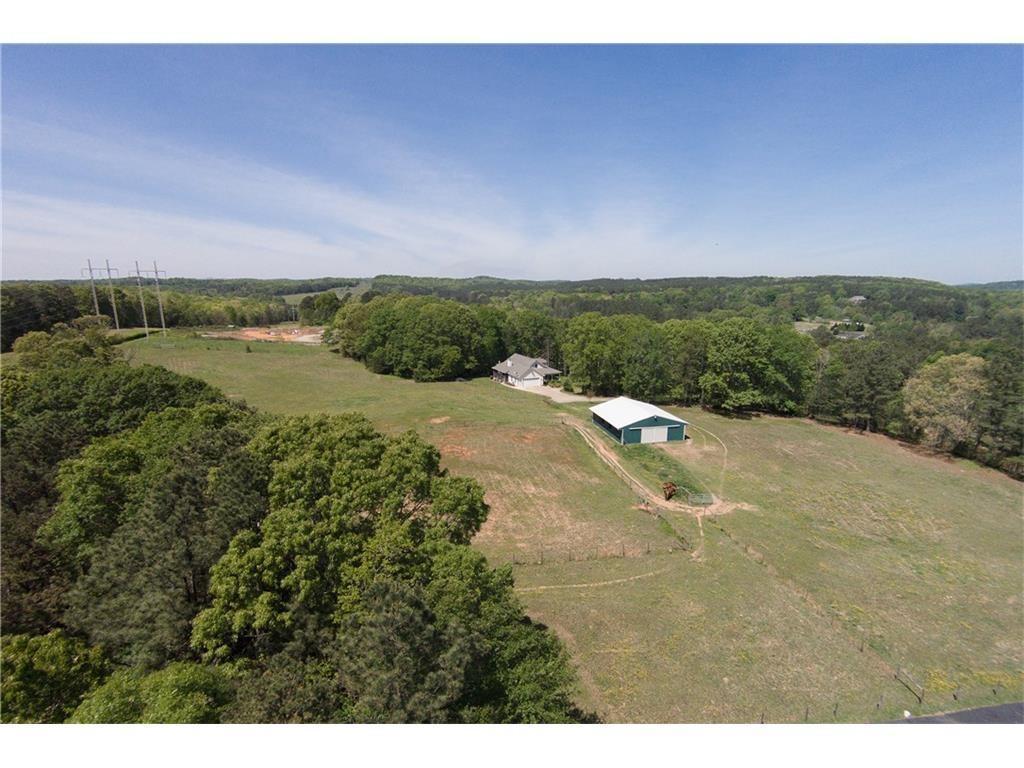 674 Burkhalter Rd., Silver Creek, GA 30173