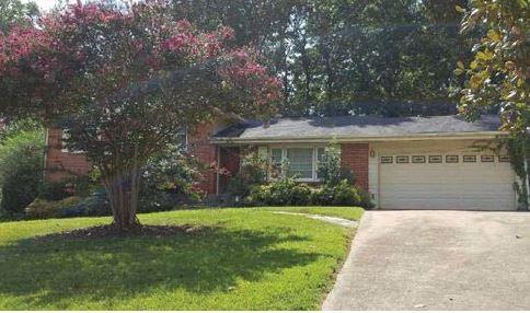 2484 Rockknoll Dr., Conley, GA 30288
