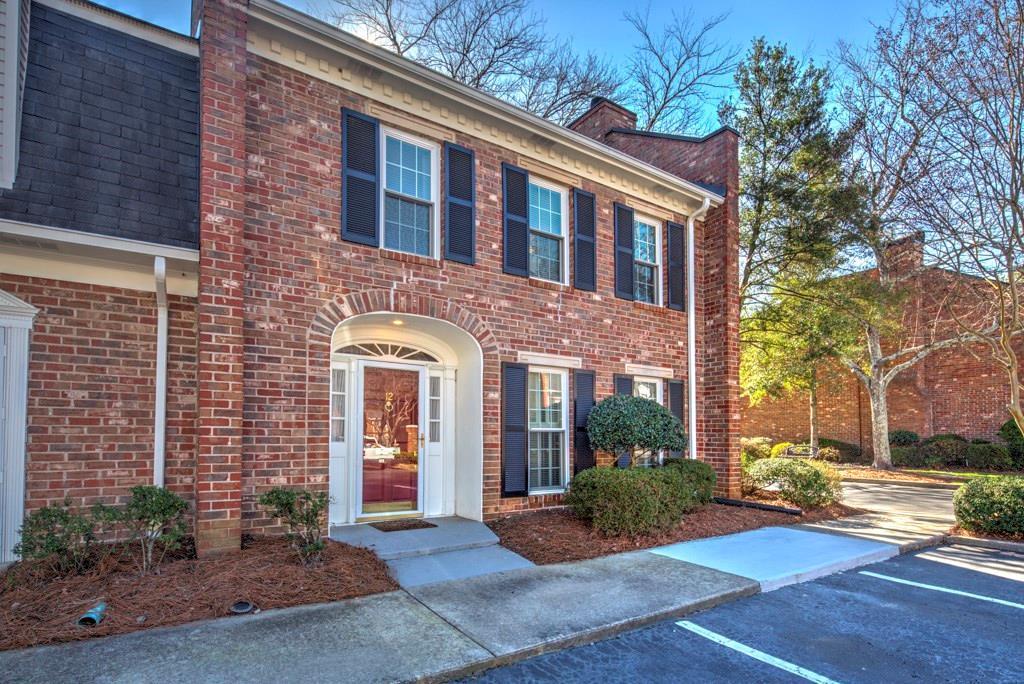 12 Walnut Hill Pl., Atlanta, GA 30318