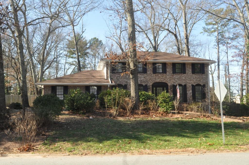 5424 Saffron Dr., Dunwoody, GA 30338