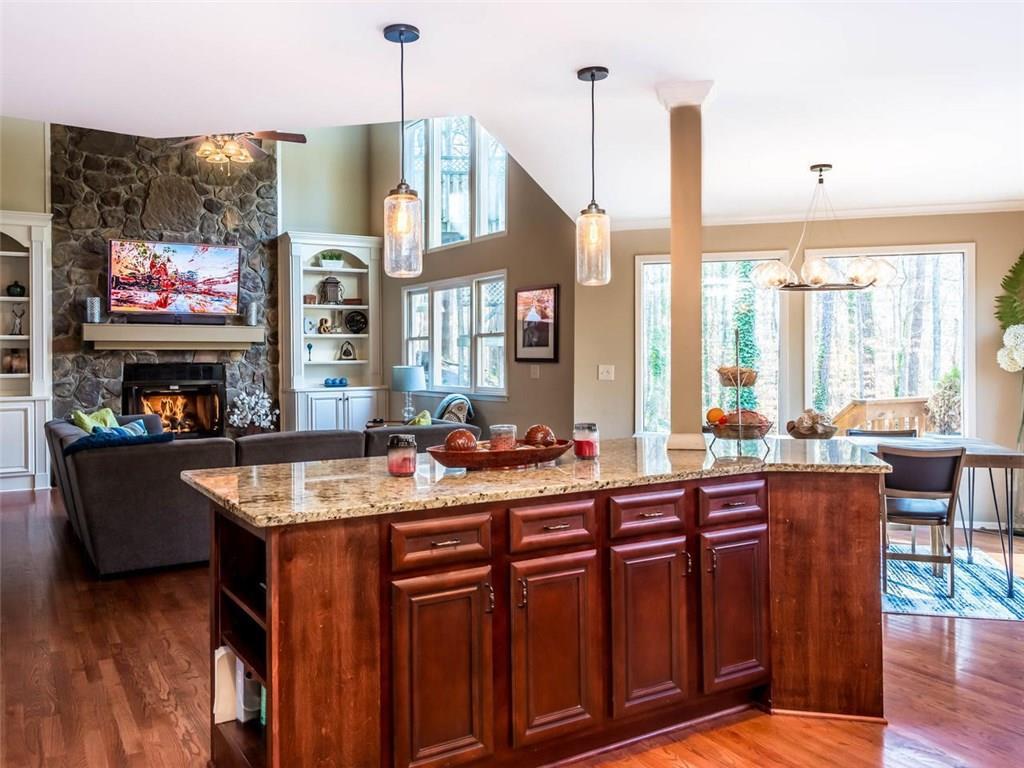 9370 N Lake Dr., Roswell, GA 30076