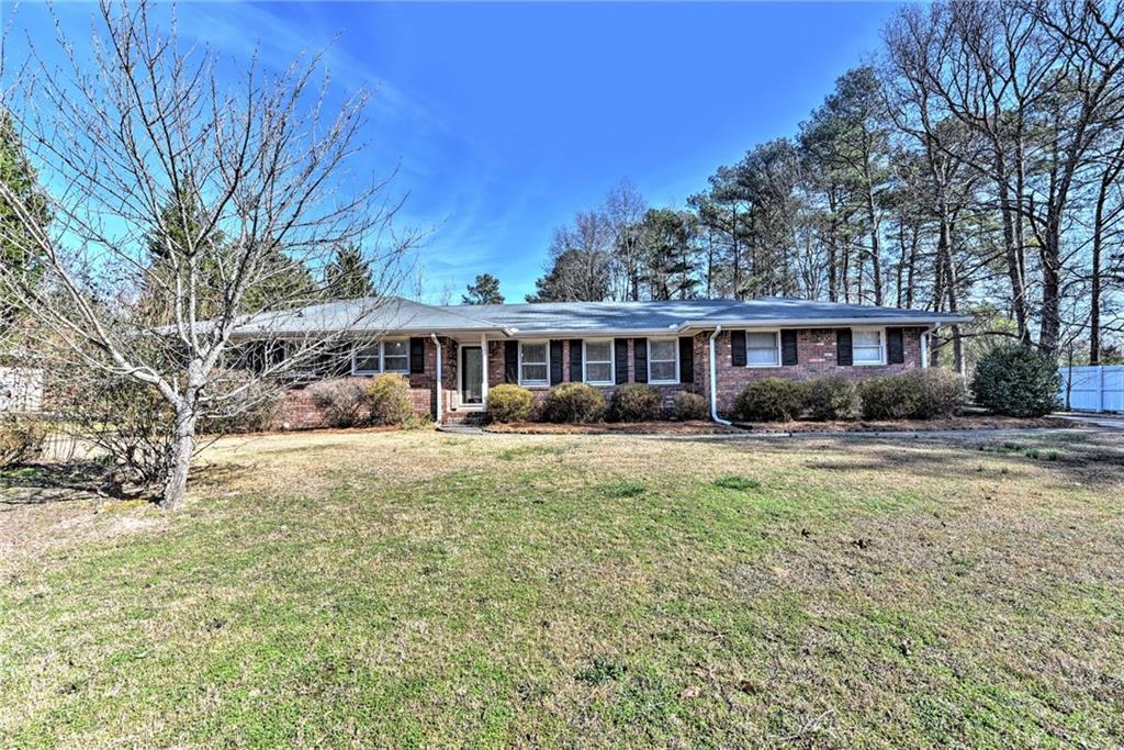 2684 Hickory Valley Dr., Snellville, GA 30078
