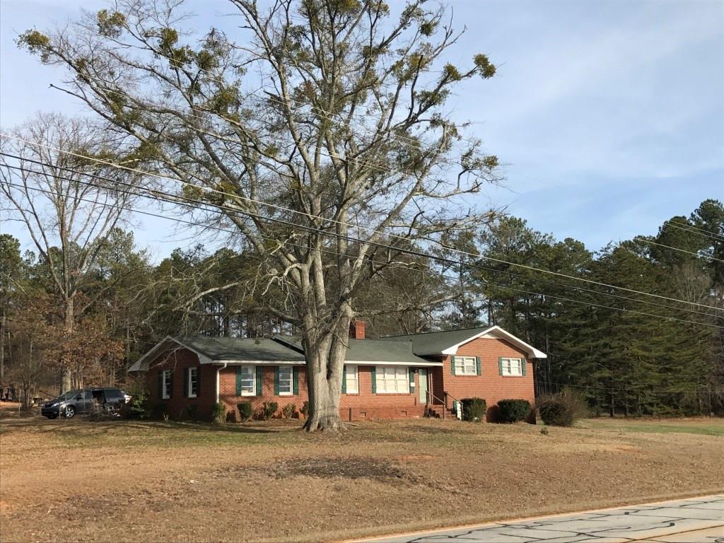 9095 Hutcheson Ferry Rd., Chattahoochee Hills, GA 30268