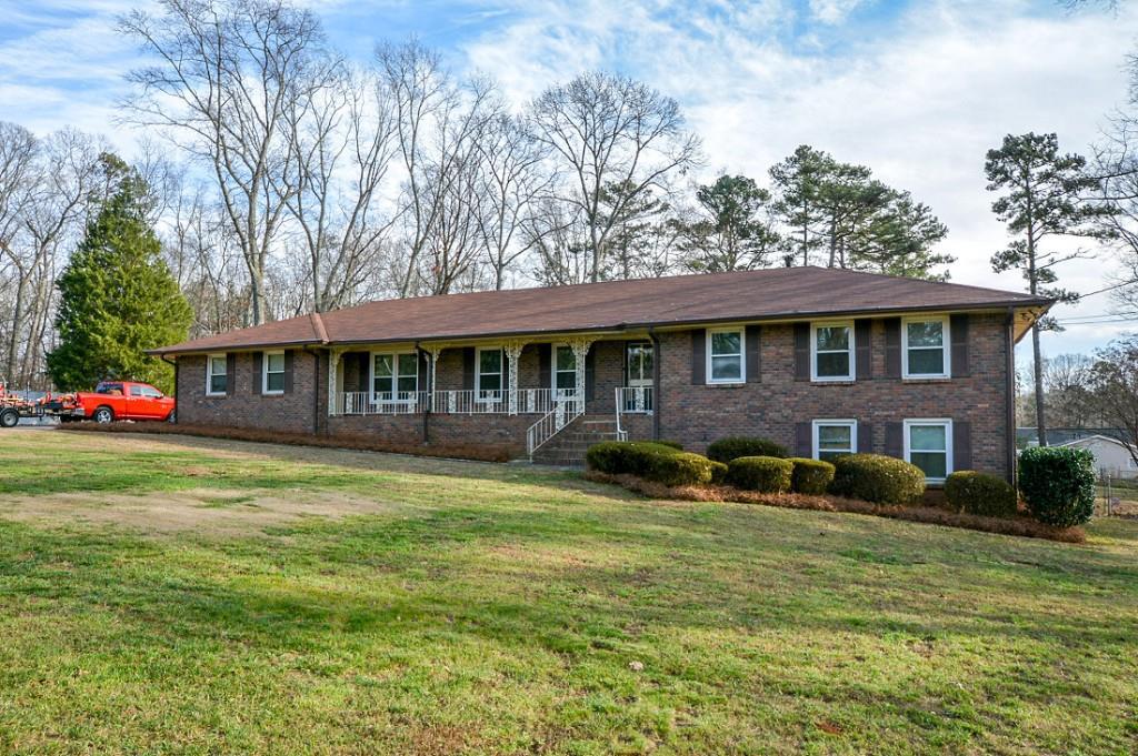 5461 Walker Rd., Stone Mountain, GA 30088