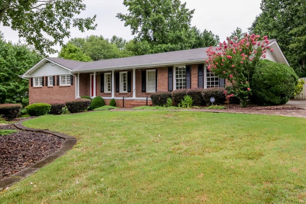 2688 Fleur De Lis Pl., Dunwoody, GA 30360