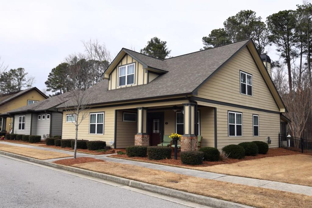 38 Mission Oak Dr., Grayson, GA 30017