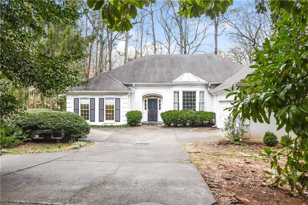 3376 W Paces Ferry Ct., Atlanta, GA 30327