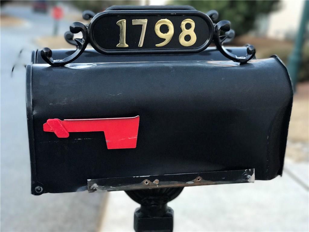 1798 Oakbrook Ln. #8, Kennesaw, GA 30152