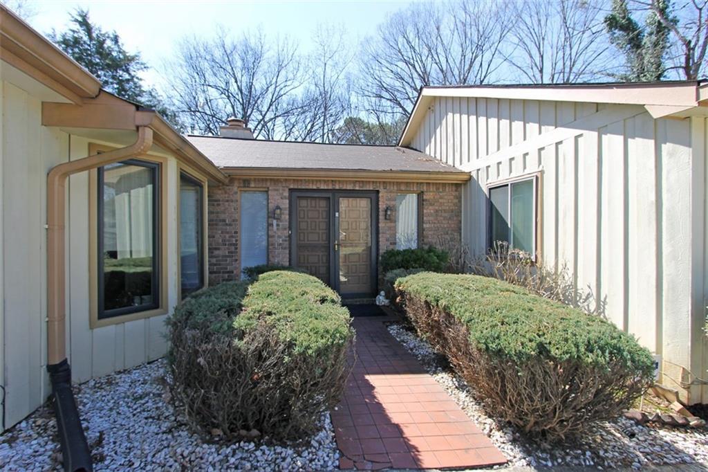 5251 Mill Run Dr., Marietta, GA 30068