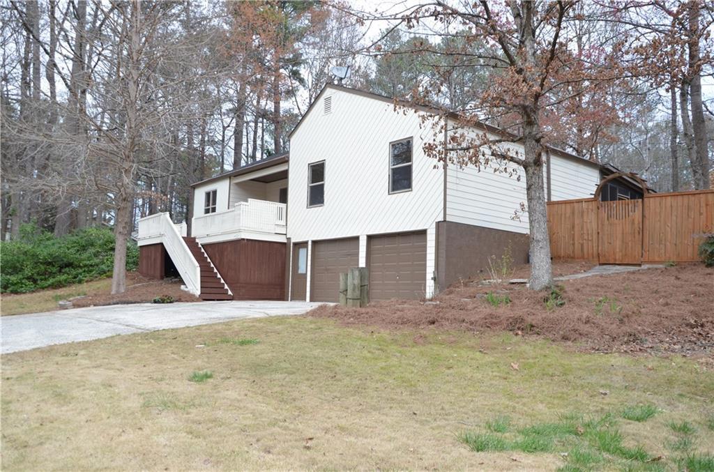 6045 Sumit Wood Dr., Kennesaw, GA 30152