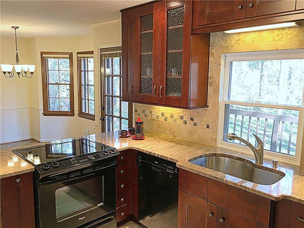 1005 Trailmore Dr., Roswell, GA 30076
