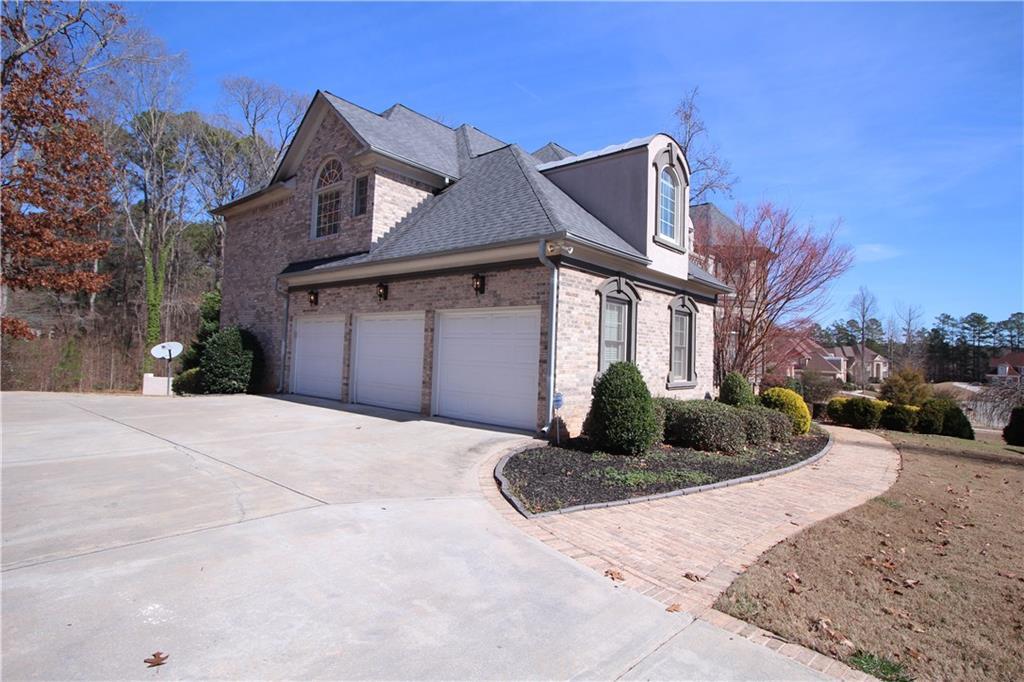 160 Northern Oaks Dr., Fayetteville, GA 30214