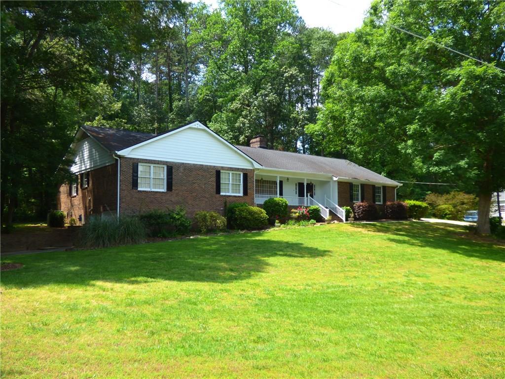2533 River Knoll Dr., Lilburn, GA 30047
