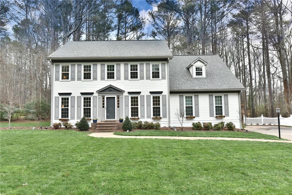 135 Hembree Circle Dr., Roswell, GA 30076