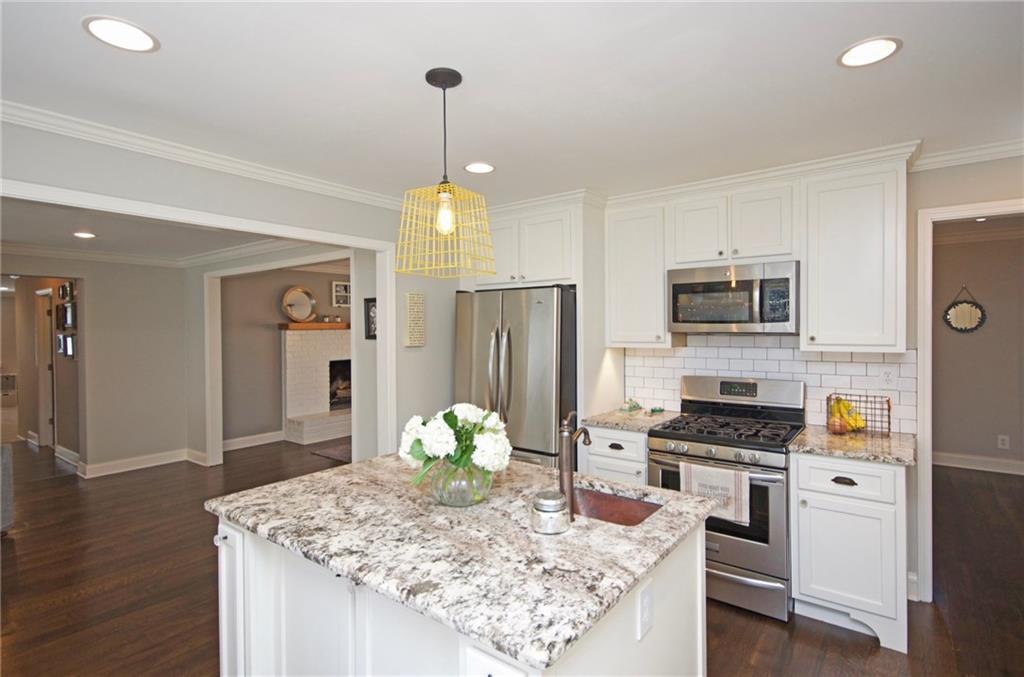 935 Wordsworth Dr., Roswell, GA 30075