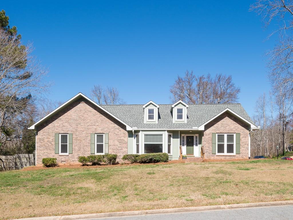 945 Hidden Hollow Dr., Marietta, GA 30068