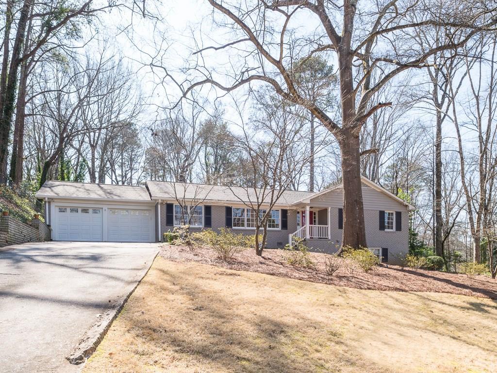 475 Valley Green Dr., Atlanta, GA 30342