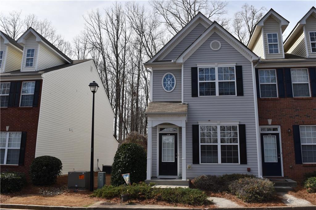 1426 Penhurst Dr., Lawrenceville, GA 30043