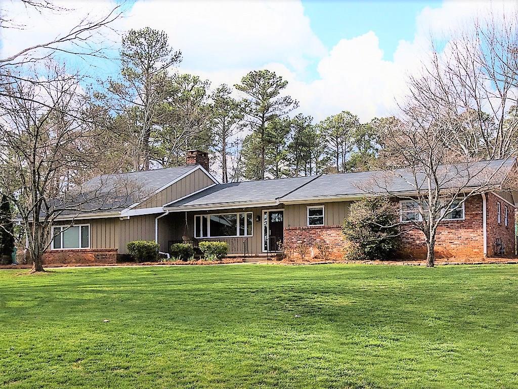 2104 Rosser Pl., Stone Mountain, GA 30087