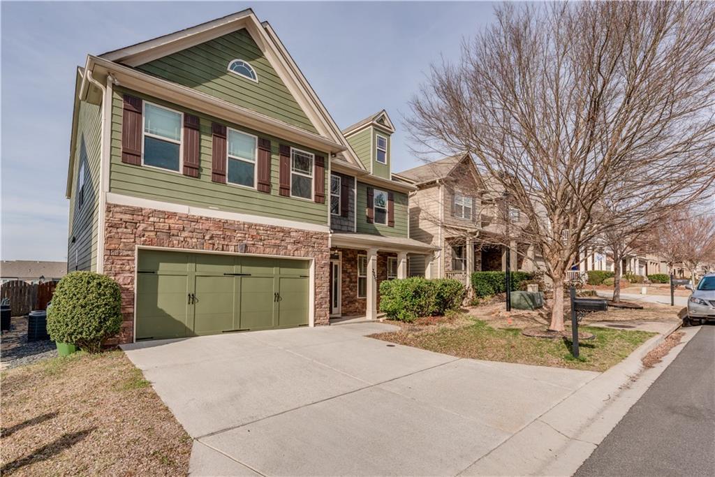 2056 Village Crest Dr., Atlanta, GA 30318