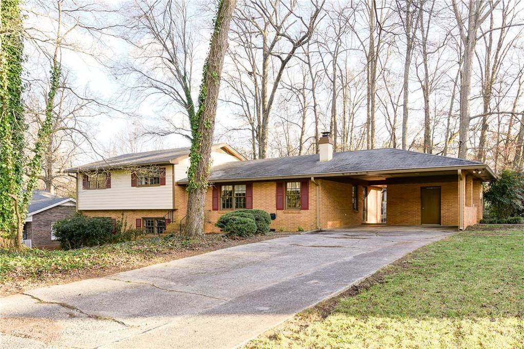 695 Carlouetta Rd., Mableton, GA 30126