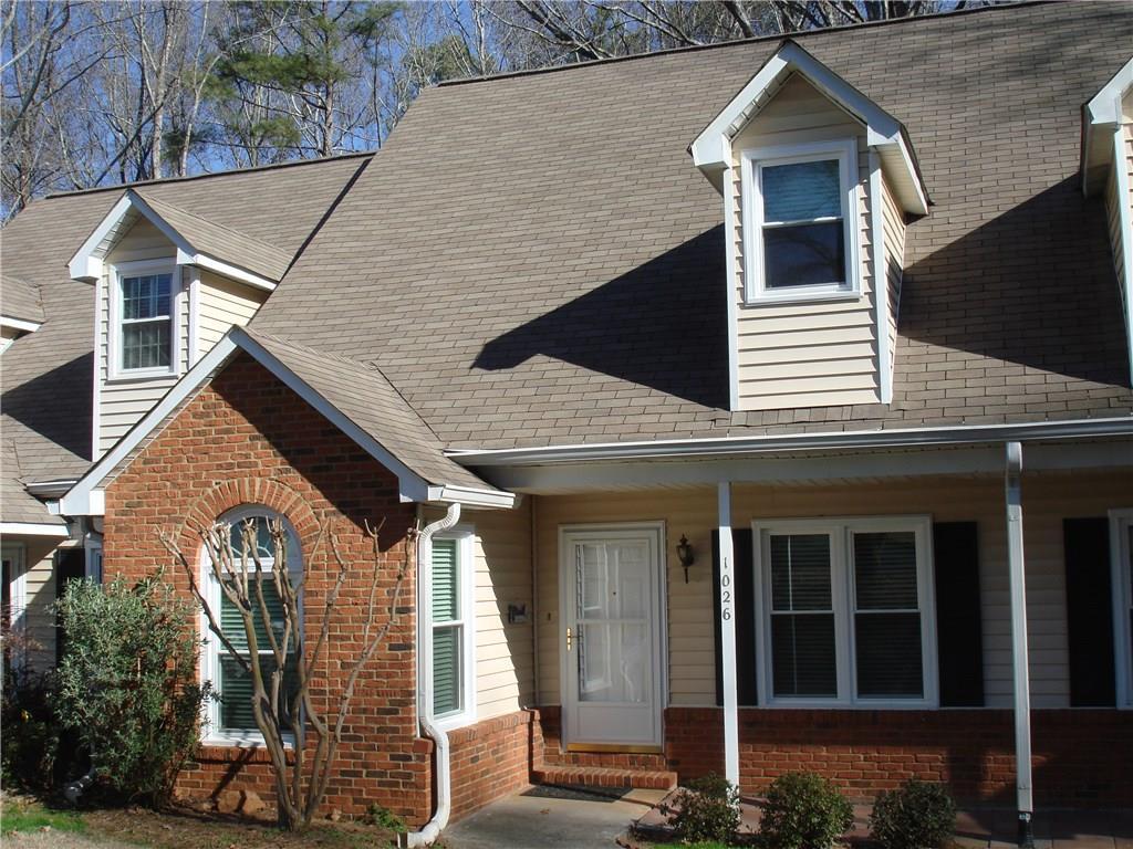 1026 Sasha Ln., Roswell, GA 30075