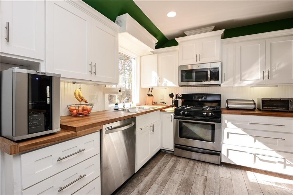 2488 Glendale Cir., Smyrna, GA 30080