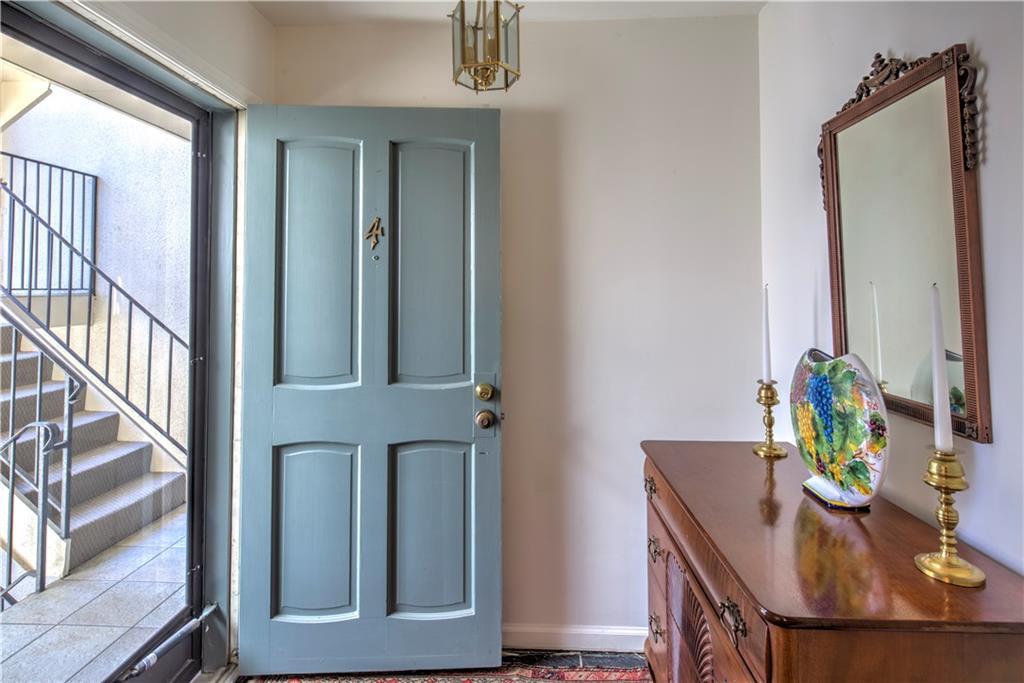 4 Glenald Way, Atlanta, GA 30327