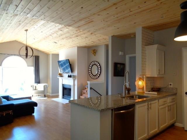 309 Vinings Forest Cir., Smyrna, GA 30080