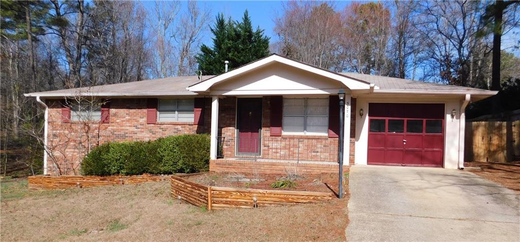 5070 Springbrook Dr., Douglasville, GA 30135