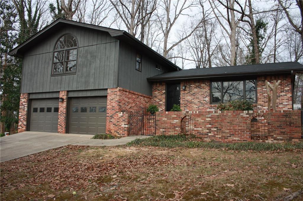 1177 Beechwood Ct., Stone Mountain, GA 30087