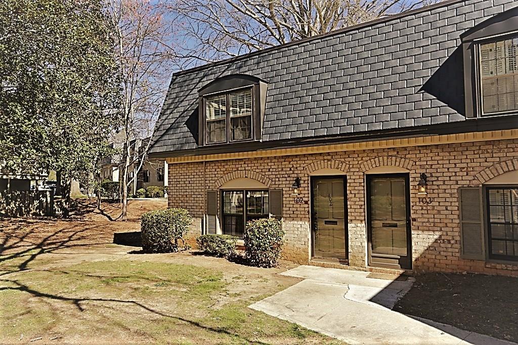102 Verlaine Pl., Atlanta, GA 30327