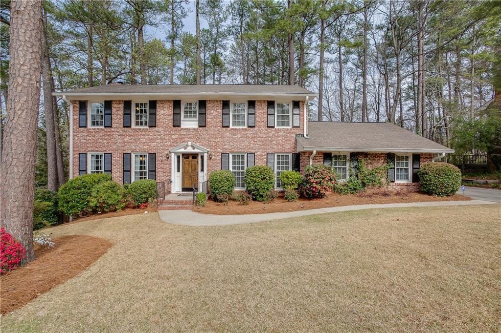 1782 W Nancy Creek Dr., Brookhaven, GA 30341